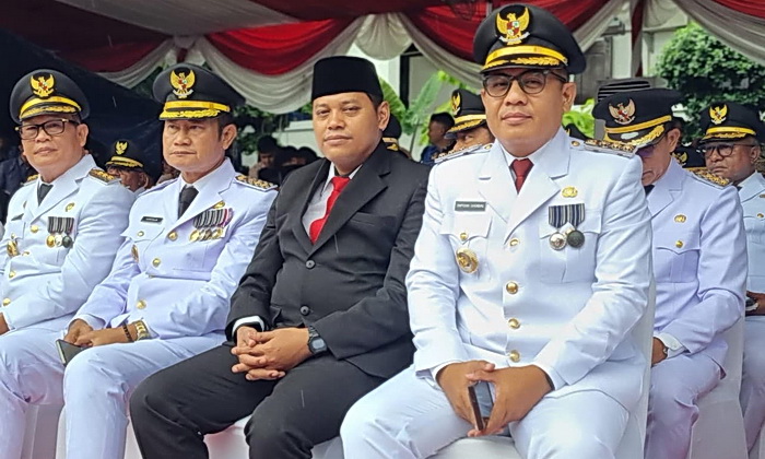 OTDA - Pj Bupati Tapanuli Utara Dr Dimposma Sihombing SSos MAP menghadiri Upacara Puncak Peringatan Hari Otonomi Daerah XXVIII Tahun 2024 di Balai Kota Surabaya Jawa Timur, Kamis (25/4/2024). (ist)