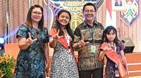 Mendikbud Ristek Nadiem Anwar Makarim bersama Kepala Badan Pengembangan dan Pembinaan Bahasa E Aminudin Aziz membuka secara resmi Festival Tunas Bahasa Ibu Nasional (FTBIN), Kamis (2/5/2024), di Jakarta.