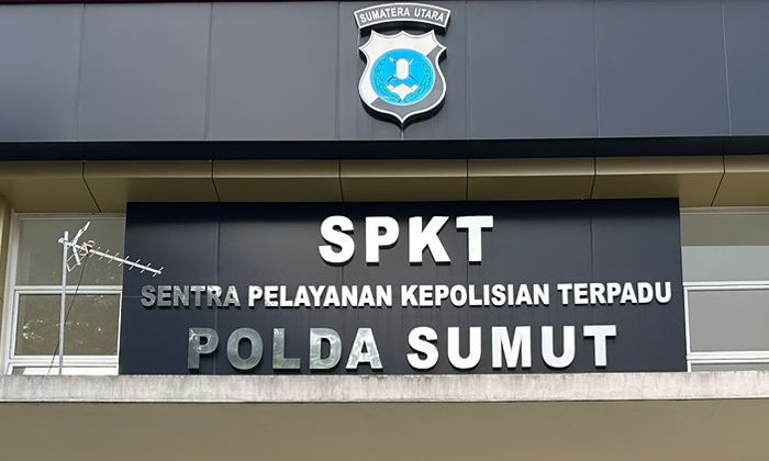 Sejumlah wartawan di Kota Medan, Jumat (26/7/2024), melaporkan H ke Polda Sumut, terkait dugaan menghambat tugas jurnalistik. H sendiri dalam beberapa kesempatan menyebut dirinya sebagai perwakilan PT Jui Shin Indonesia (JSI).