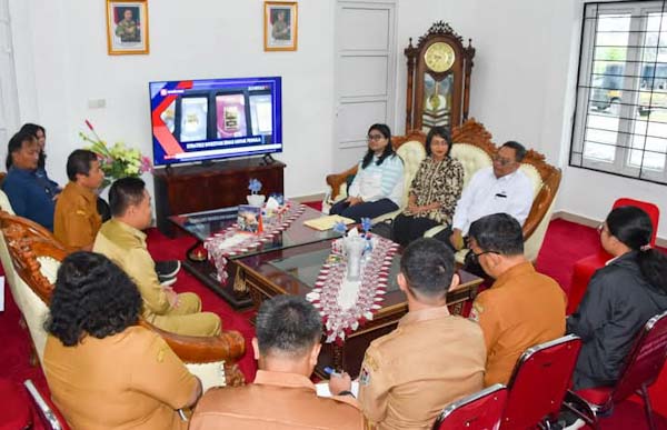 Bupati Humbang Hasundutan Oloan Paniaran Nababan saat menerima kunjungan BPKP Provinsi Sumatera Utara, di Bukit Inspirasi Doloksanggul.
