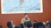 Bupati Humbahas Oloan Paniaran Nababan memimpin rapat evaluasi kinerja pejabat eselon III.
